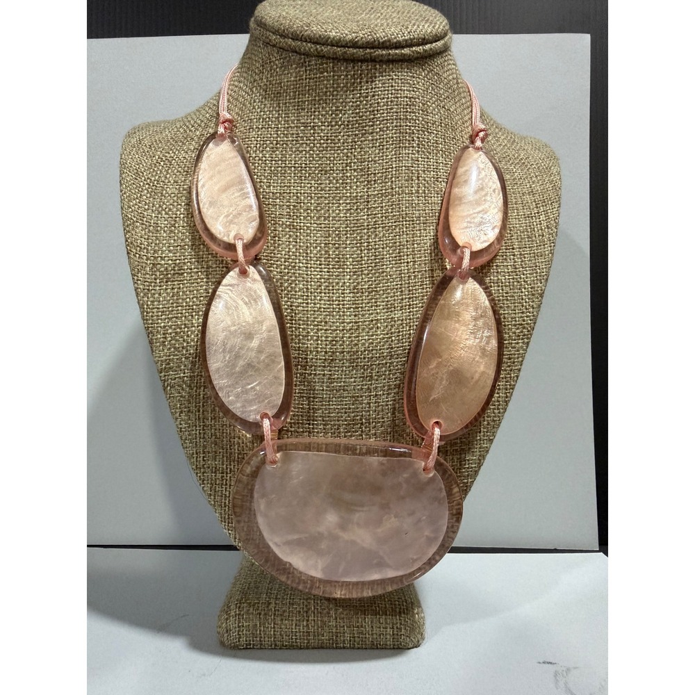 Style N Co Statement Bib Necklace Pink  Pearlescent Resin Link Chunky